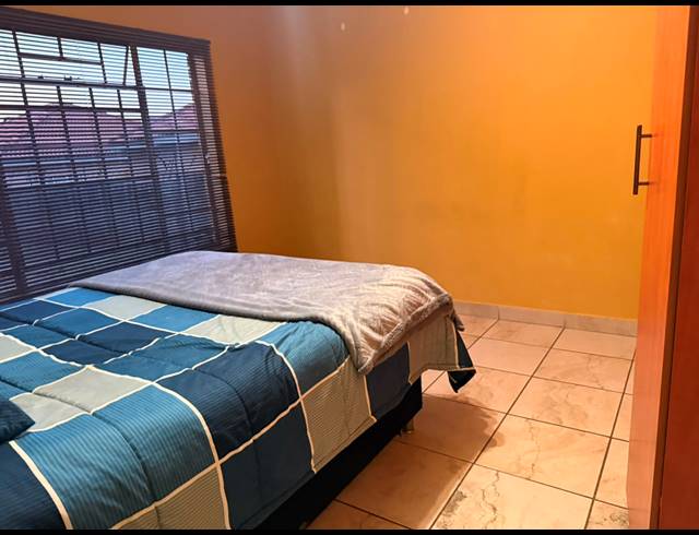 2 BEDROOM APARTMENT FOR SALE IN WATERVAL EAST